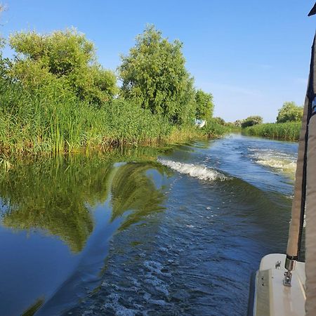 Hotel Poarta Apelor Sarichioi Zewnętrze zdjęcie