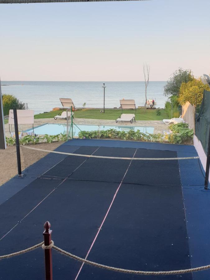 Hotel Poarta Apelor Sarichioi Zewnętrze zdjęcie