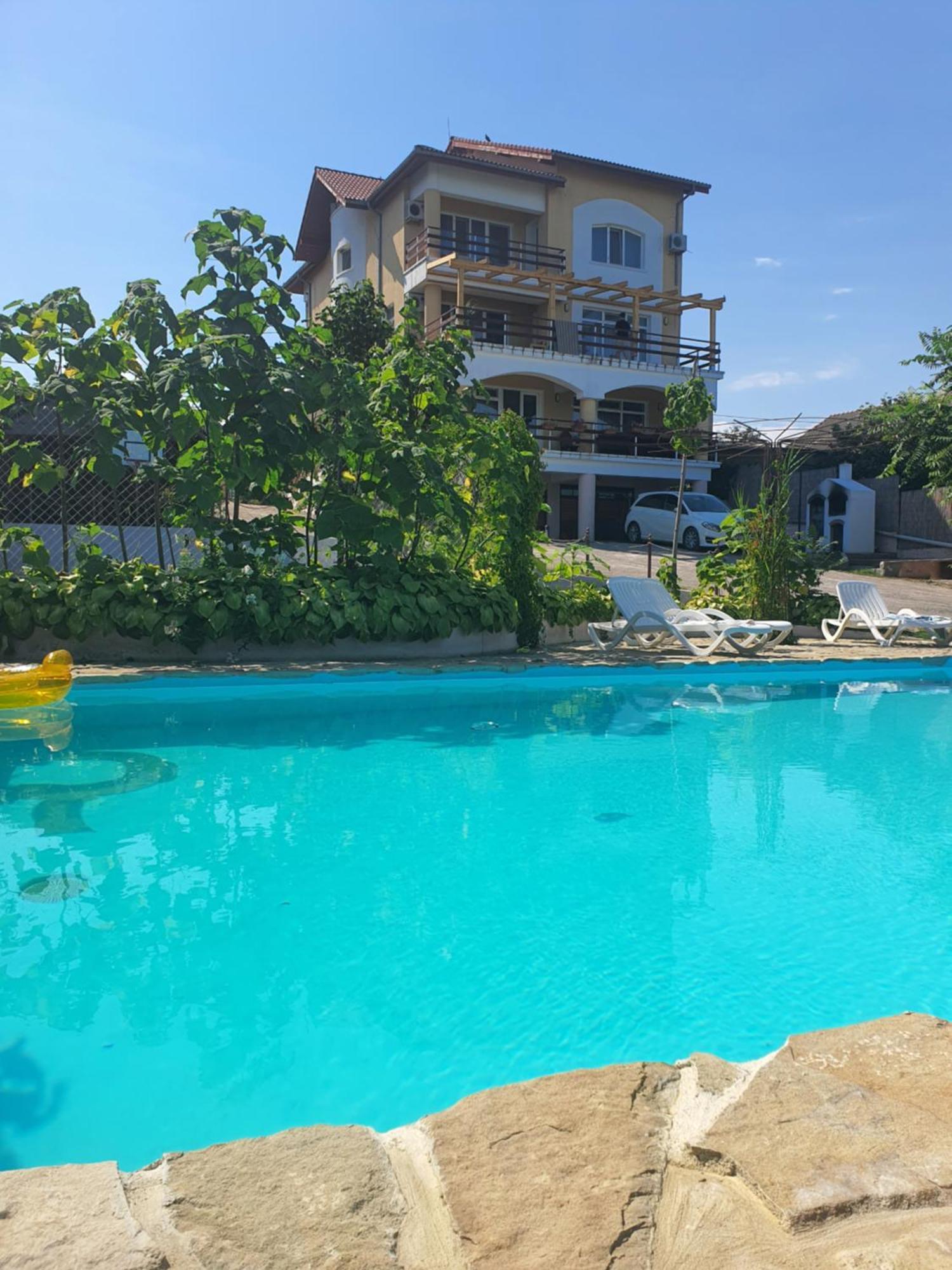 Hotel Poarta Apelor Sarichioi Zewnętrze zdjęcie