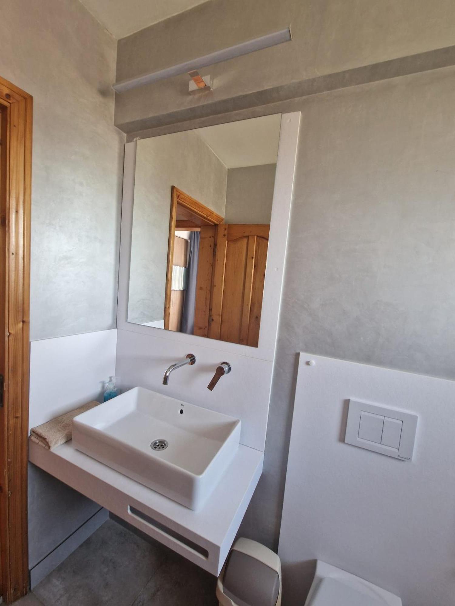 Hotel Poarta Apelor Sarichioi Zewnętrze zdjęcie